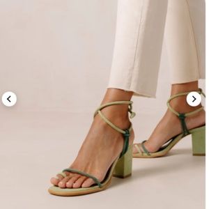 Alohas size 8.5 (39) green heels